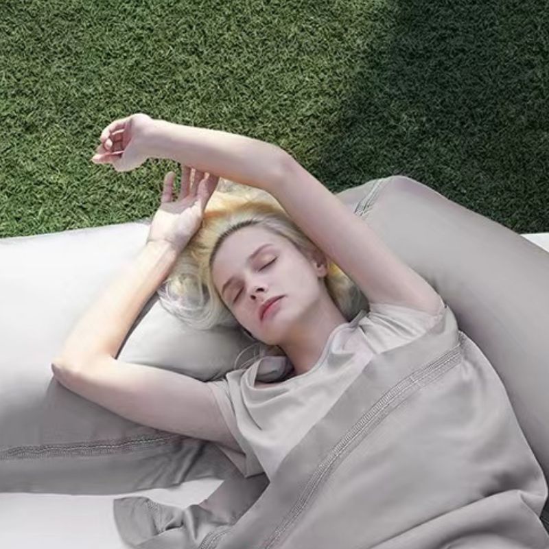 silk comforter vs down comforter Are silk quilts worth it Heartcosy